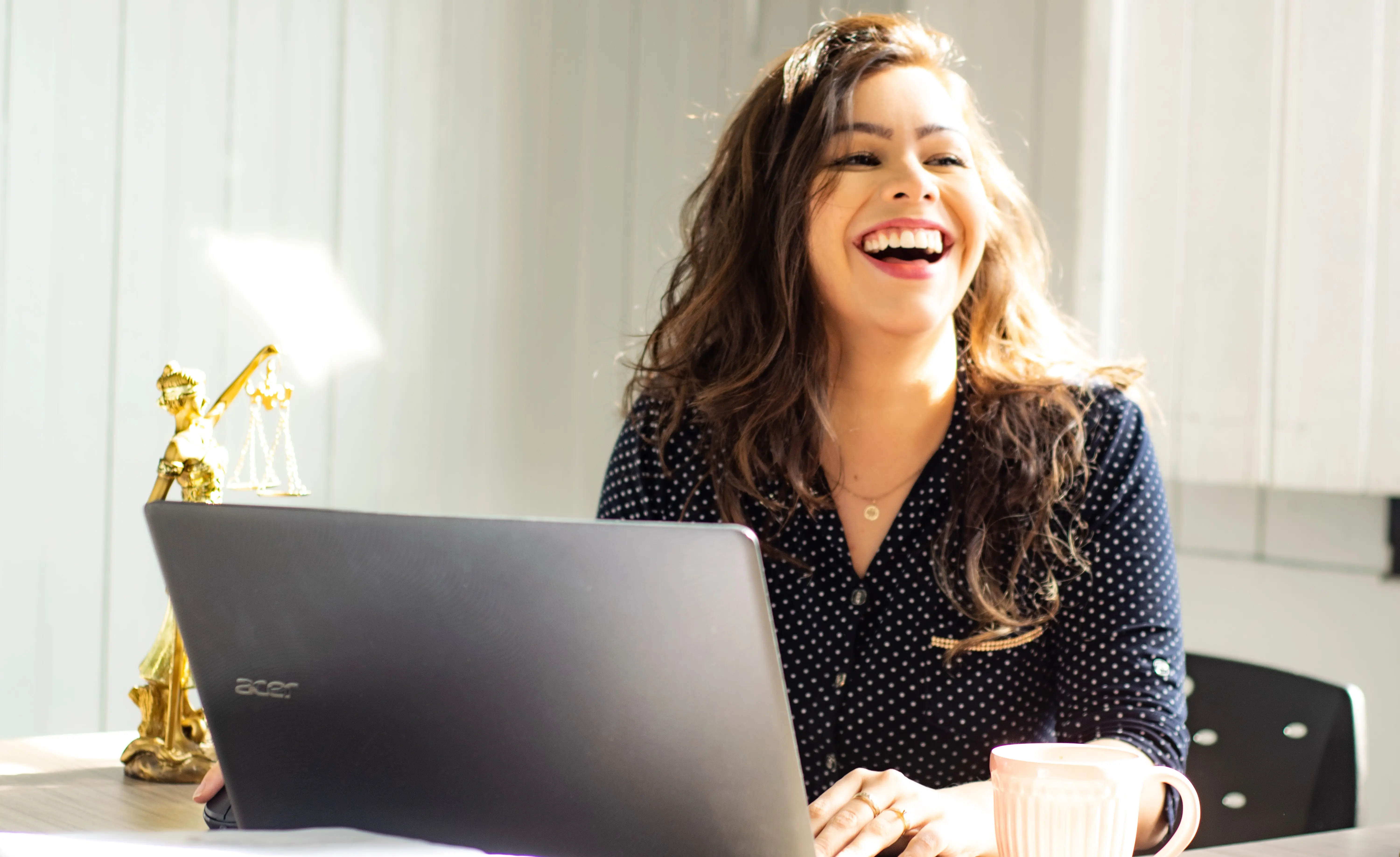 Entreprises Femme Rire